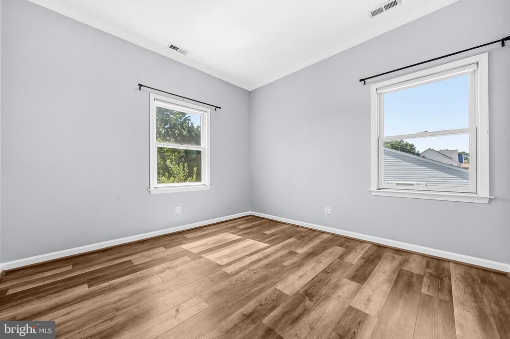 115 RIVERSIDE ROAD