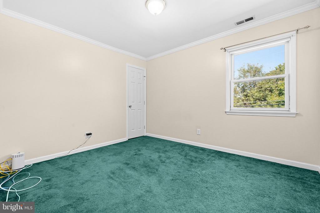 115 RIVERSIDE ROAD