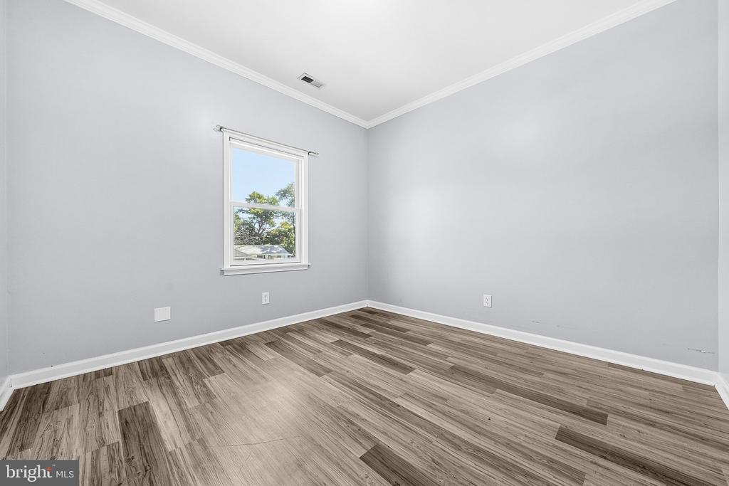 115 RIVERSIDE ROAD