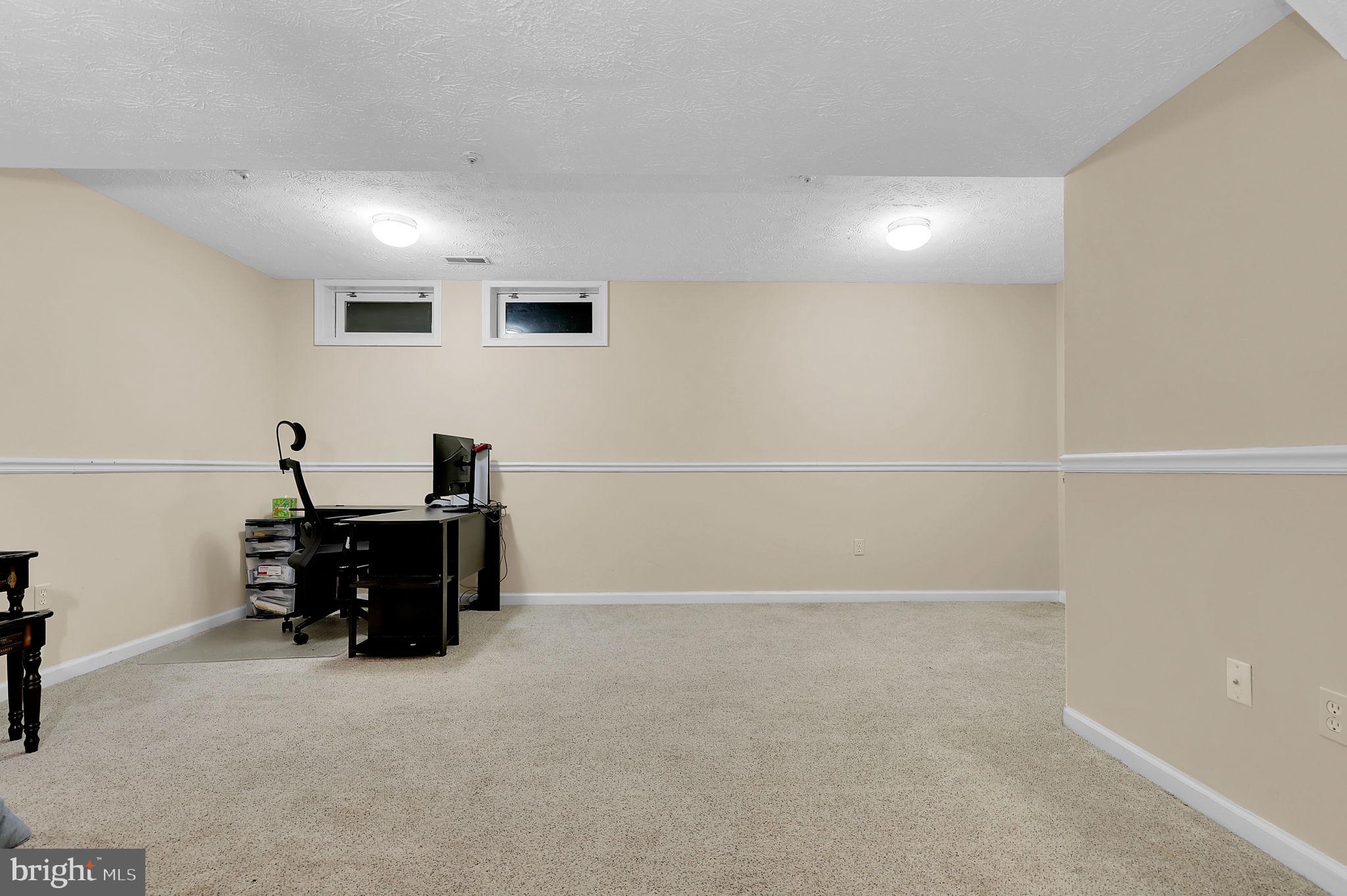 8713 Castlerock Ct
