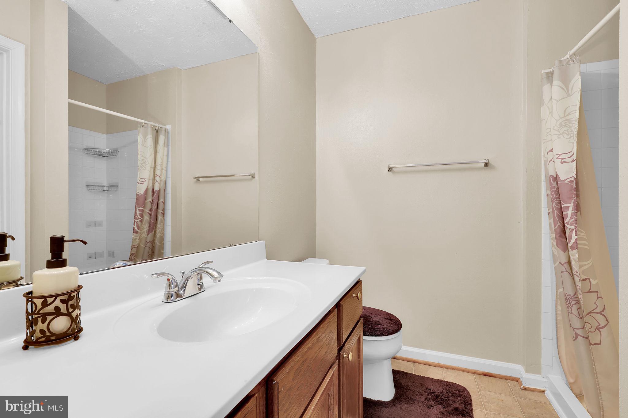 8713 Castlerock Ct