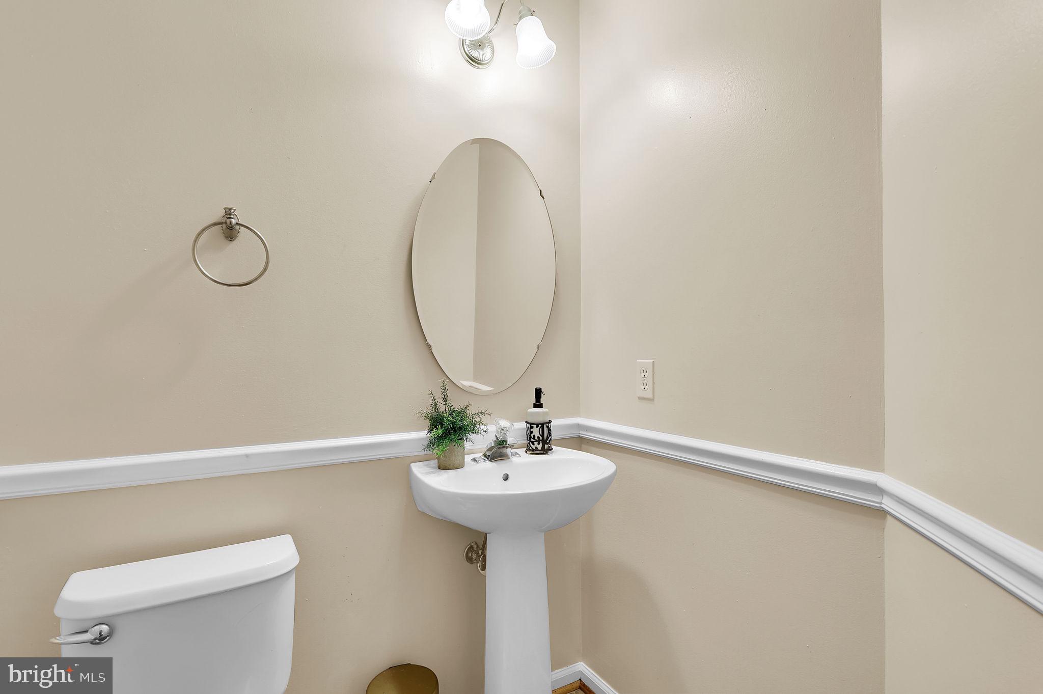 8713 Castlerock Ct