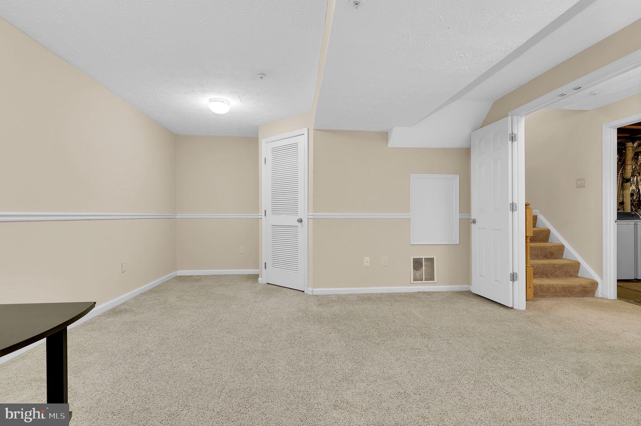 8713 Castlerock Ct