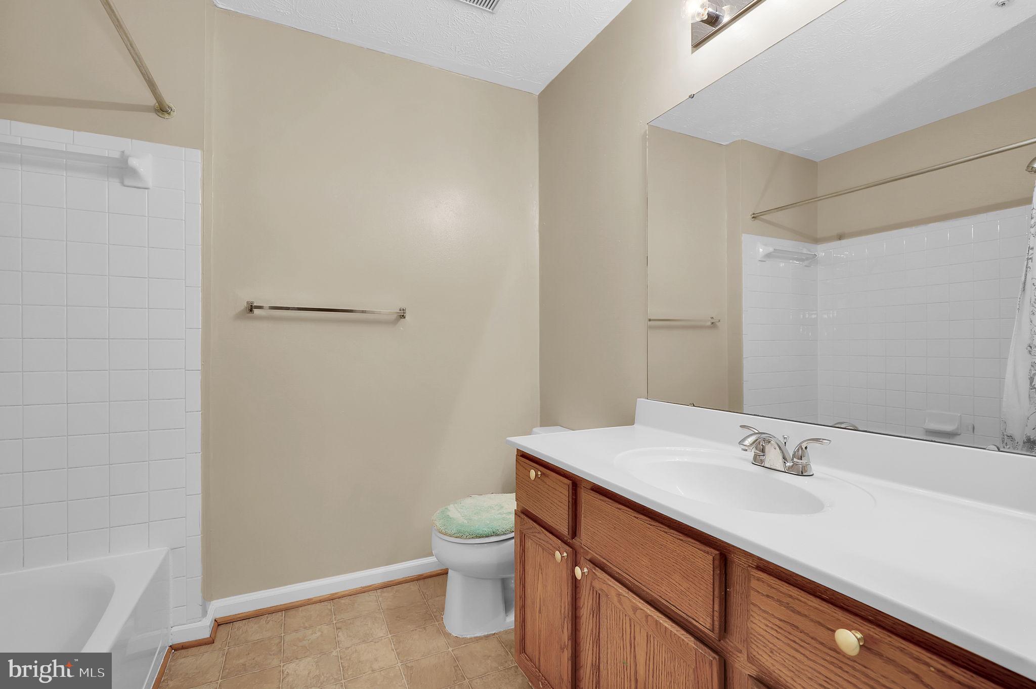 8713 Castlerock Ct