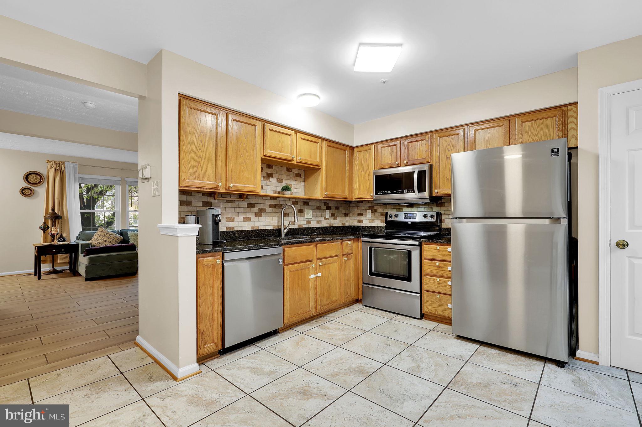8713 Castlerock Ct
