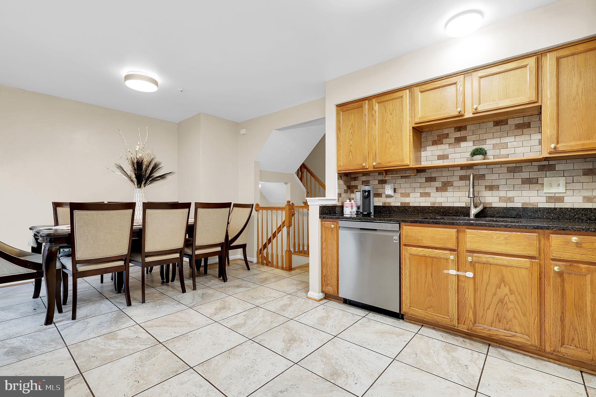 8713 Castlerock Ct