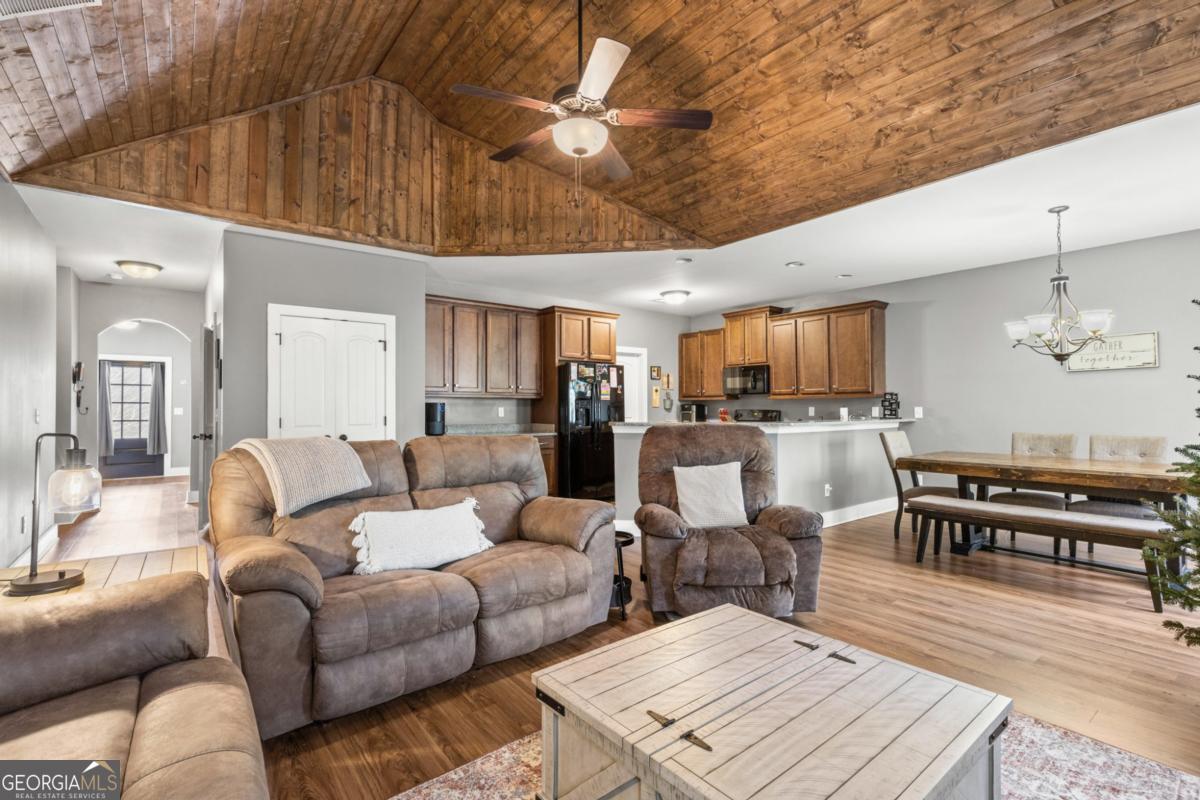 41 Brumby Trail