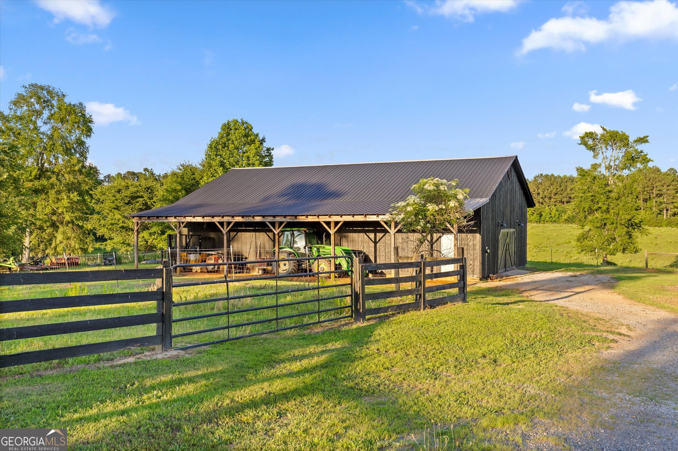 3905 Highway 286