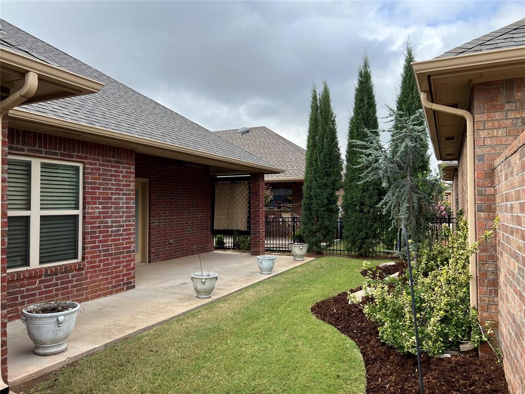 5507 NW 128th Street