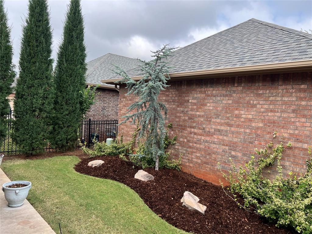 5507 NW 128th Street