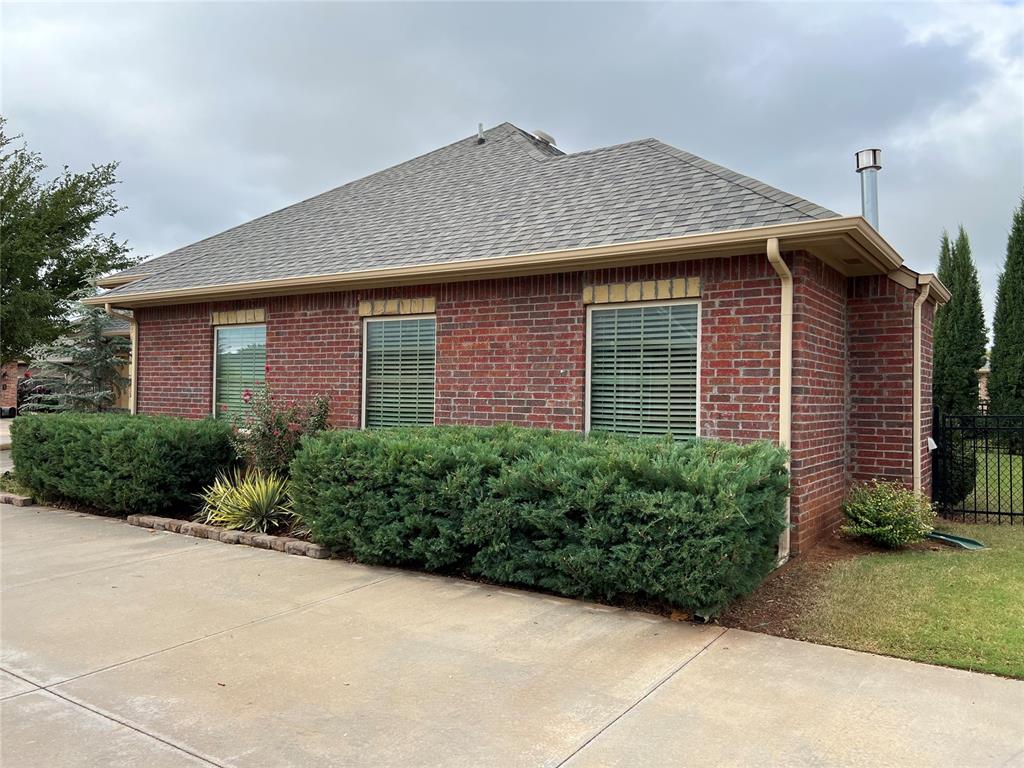 5507 NW 128th Street