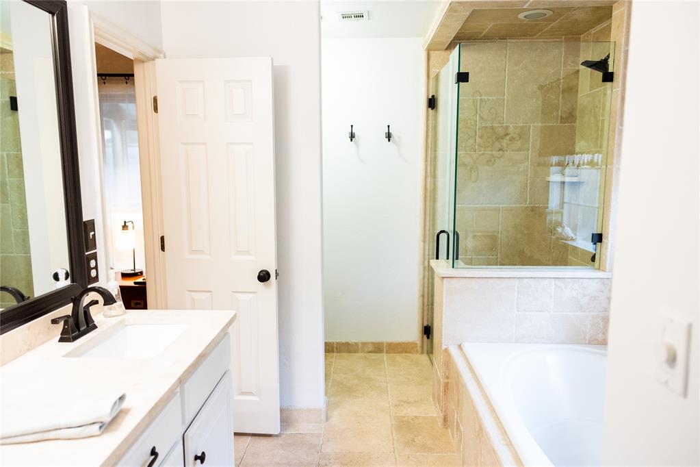 13301 Vandiver Drive