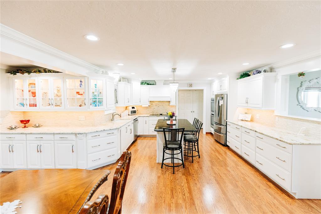 11261 Highway 54