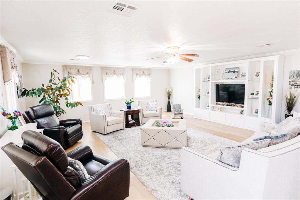 11261 Highway 54