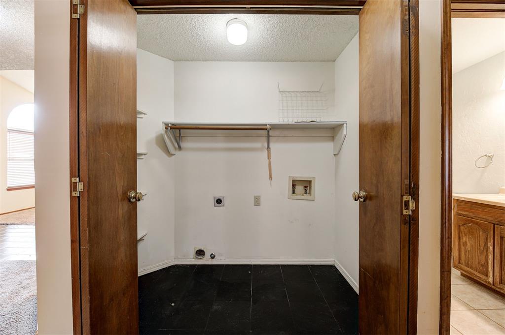 11417 Wallace Avenue