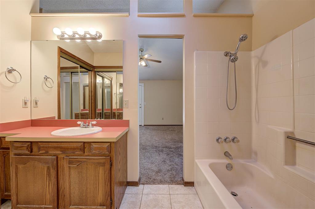 11417 Wallace Avenue