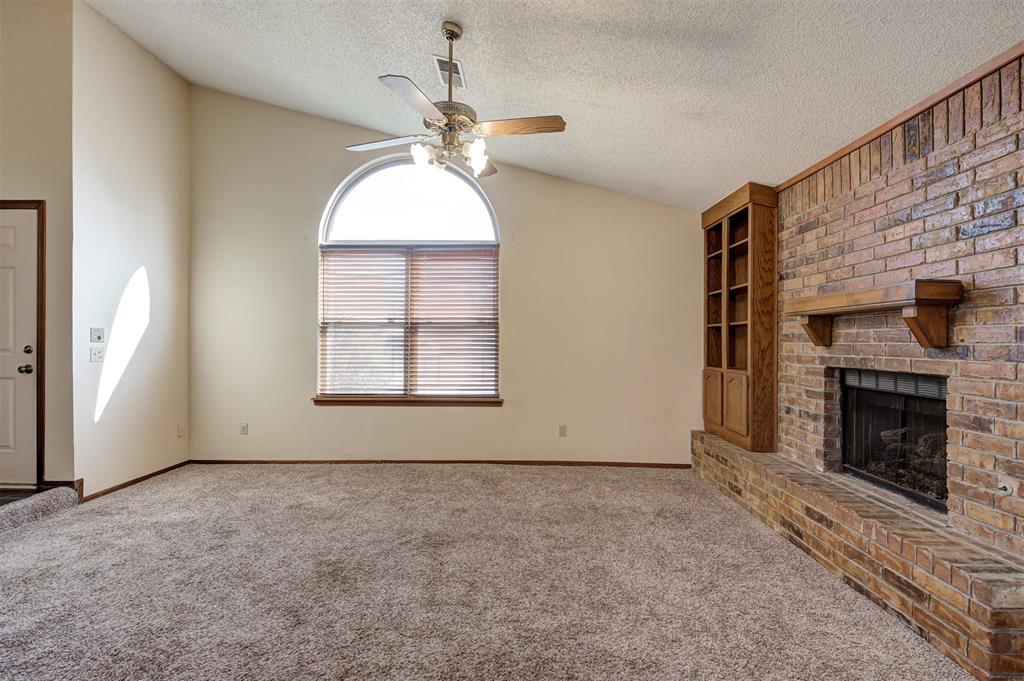 11417 Wallace Avenue