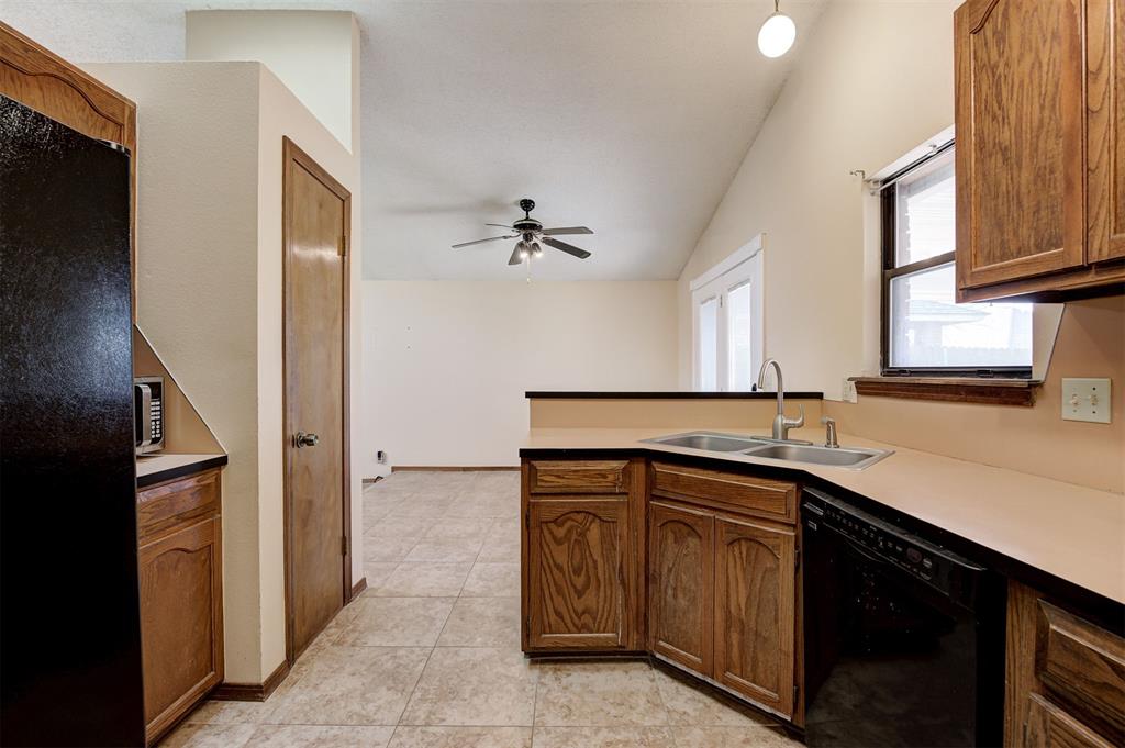 11417 Wallace Avenue