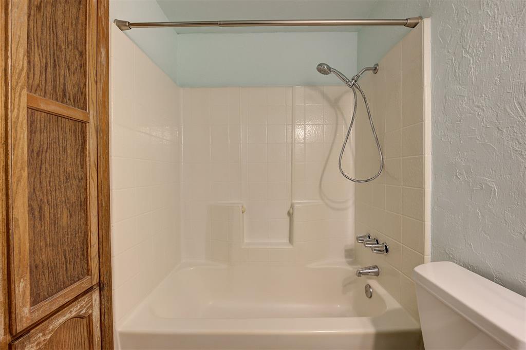 11417 Wallace Avenue