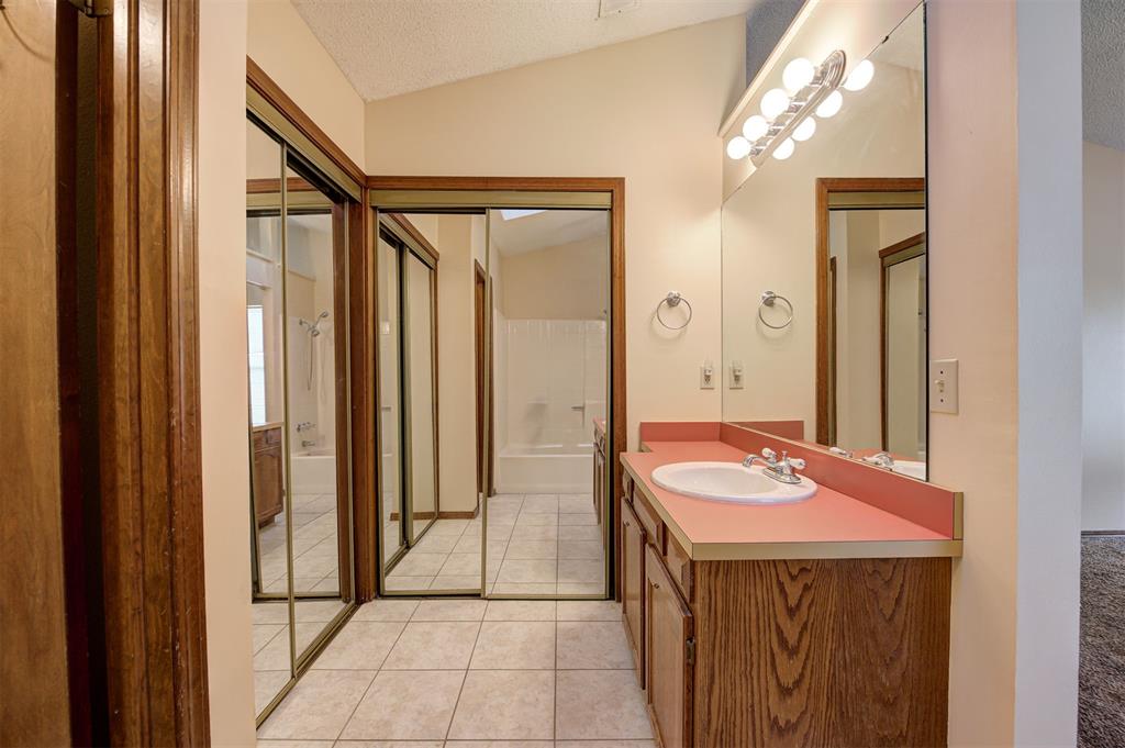 11417 Wallace Avenue