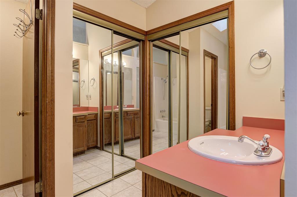 11417 Wallace Avenue