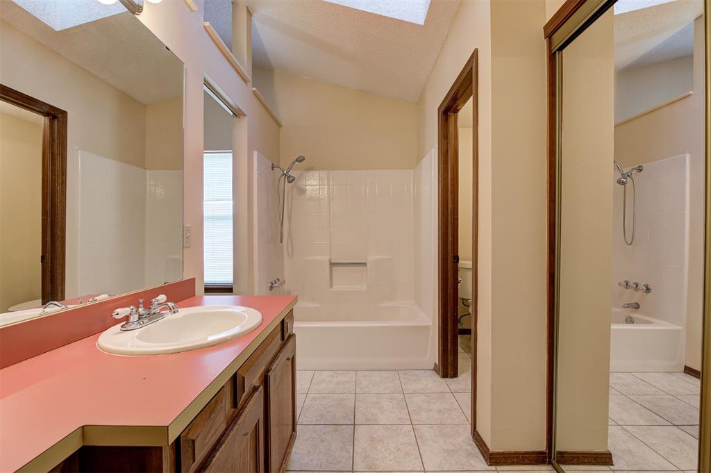 11417 Wallace Avenue