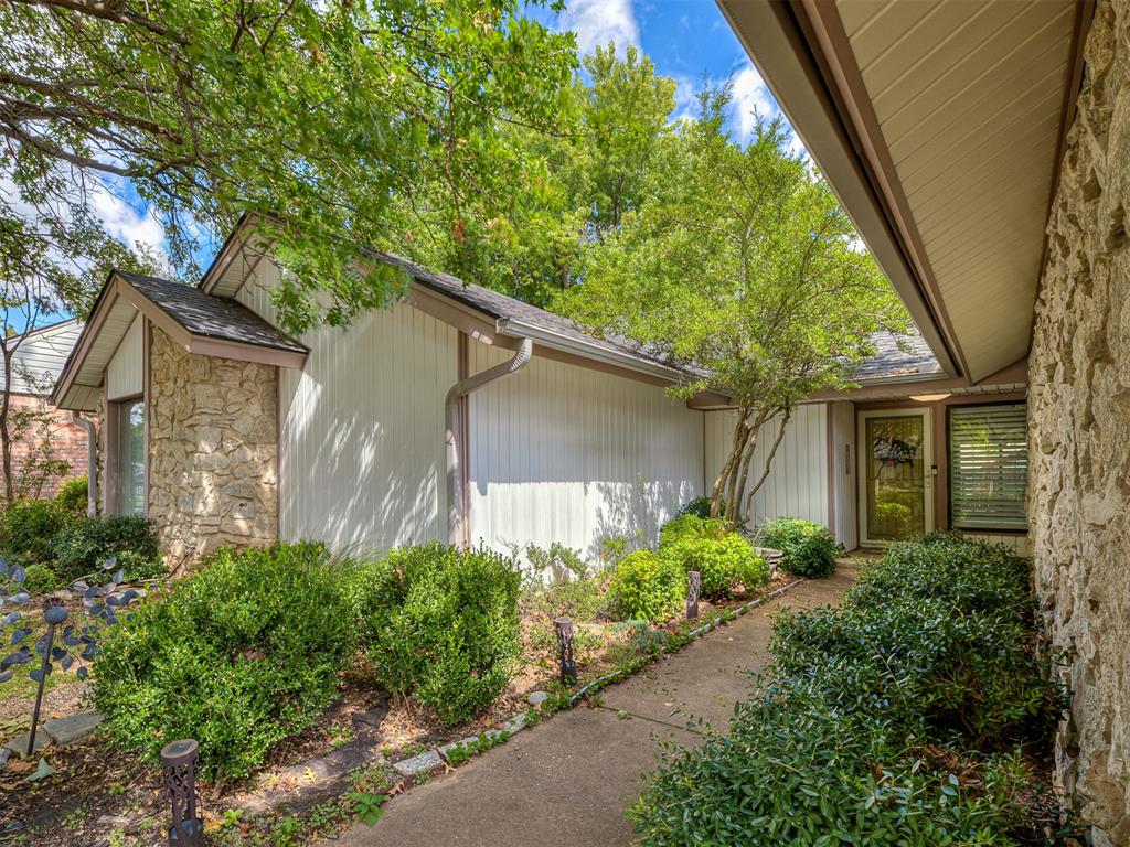 12208 Greenlawn Avenue