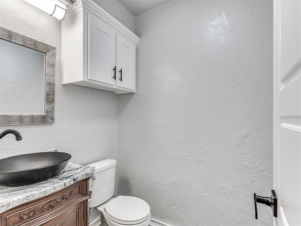 12208 Greenlawn Avenue