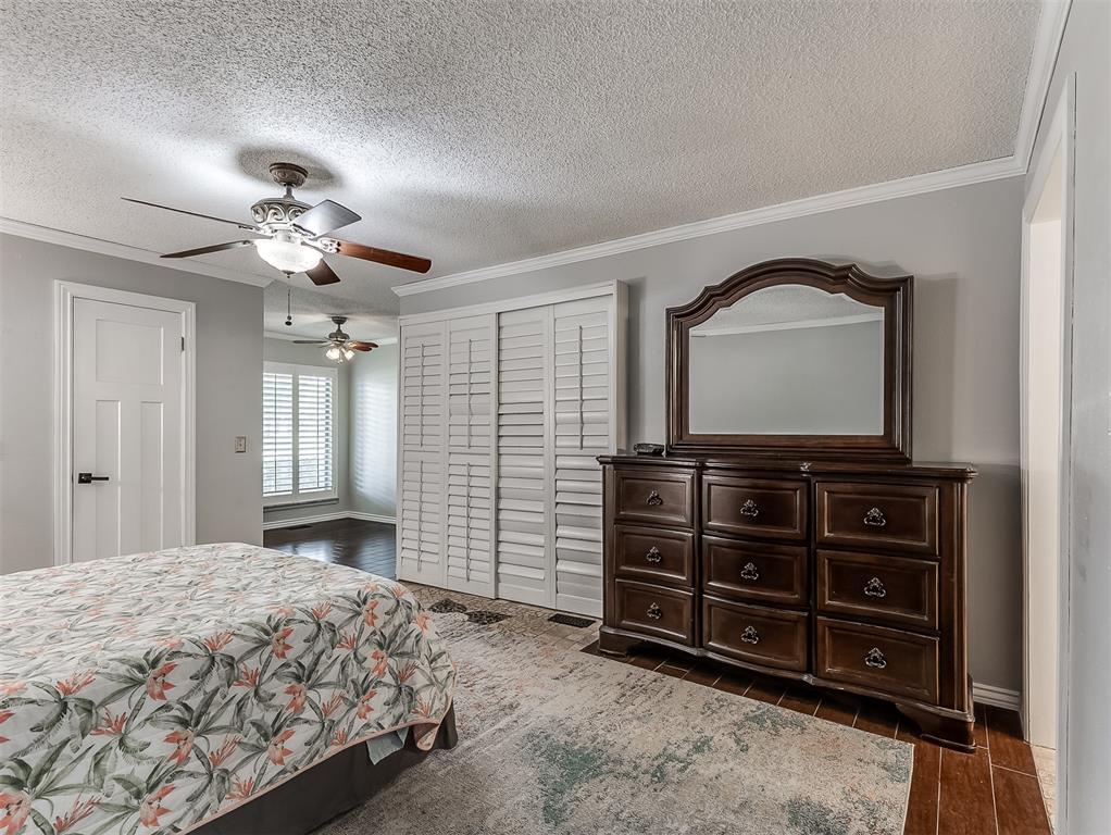 12208 Greenlawn Avenue