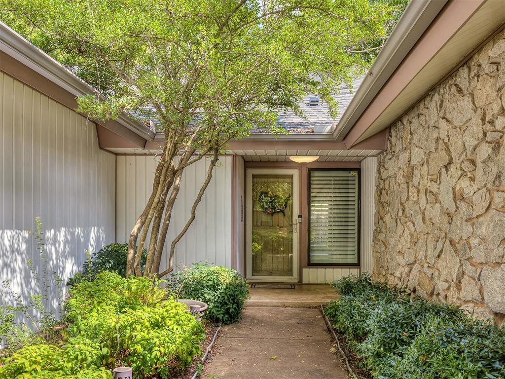 12208 Greenlawn Avenue