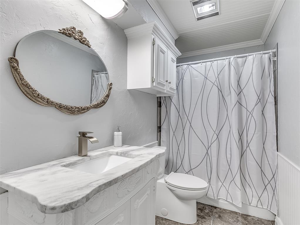 12208 Greenlawn Avenue