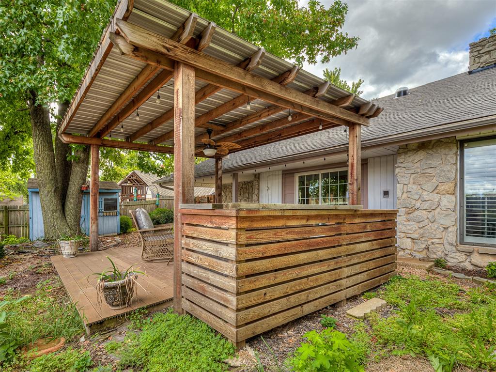 12208 Greenlawn Avenue