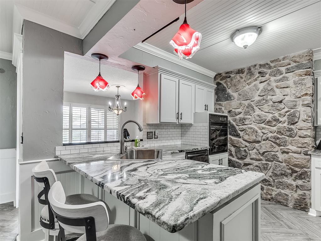 12208 Greenlawn Avenue