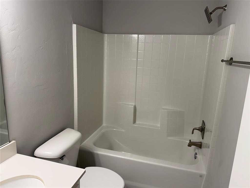 3724 Apple Villas Center