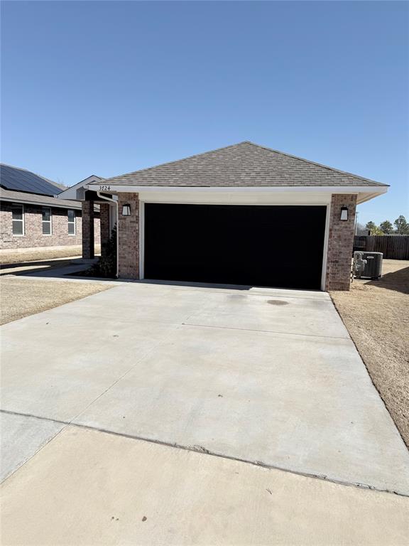 3724 Apple Villas Center