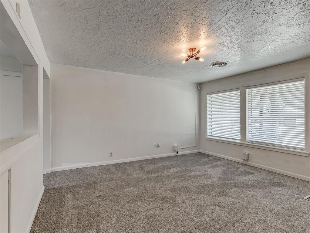 1520 N Hollywood Avenue