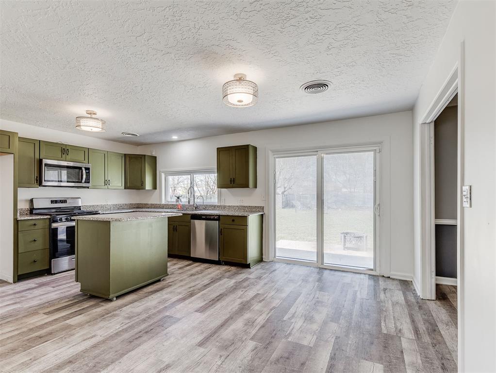 1520 N Hollywood Avenue