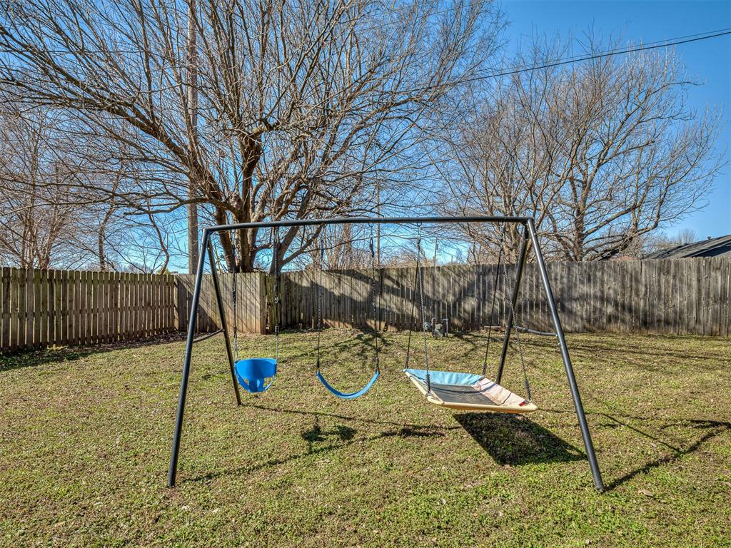 1520 N Hollywood Avenue