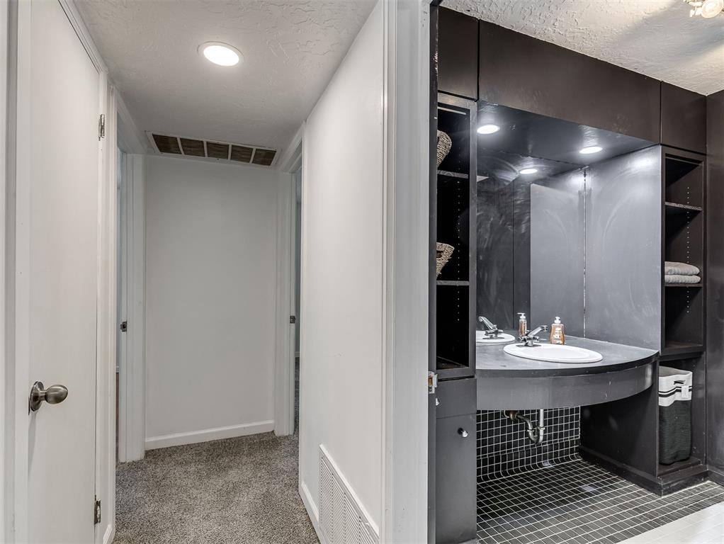 1520 N Hollywood Avenue