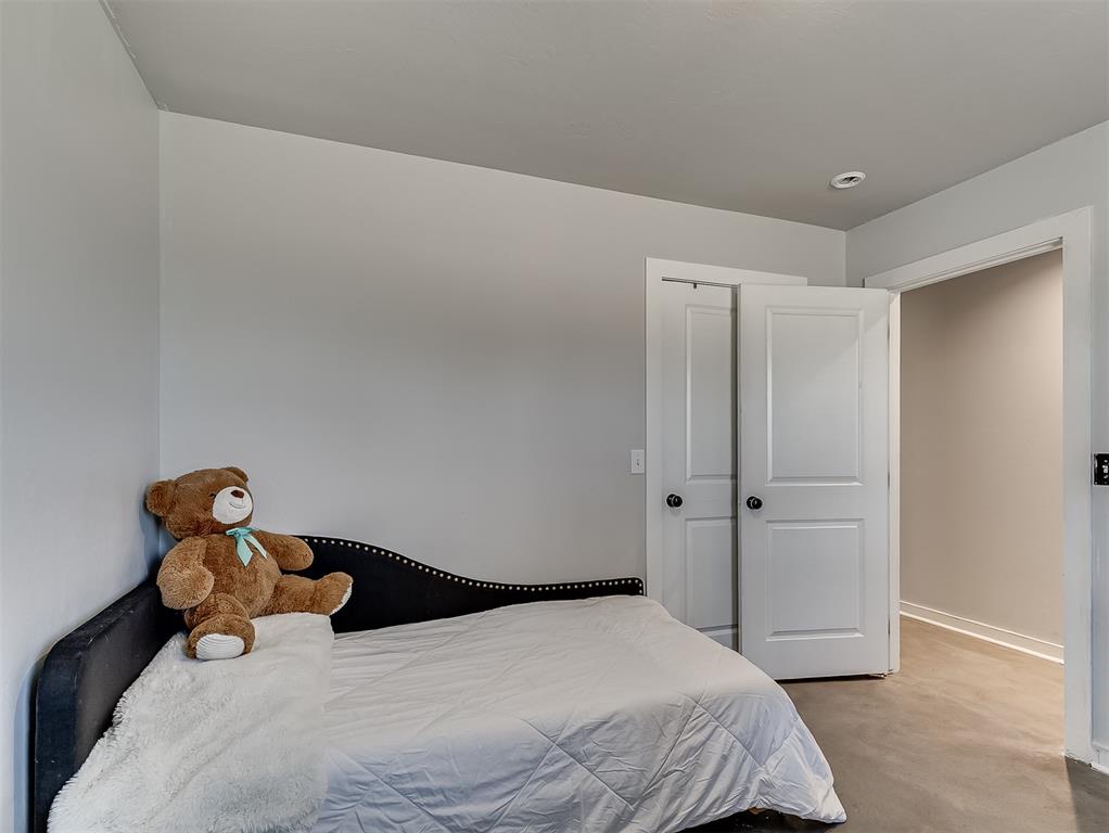705 NE 38th Street