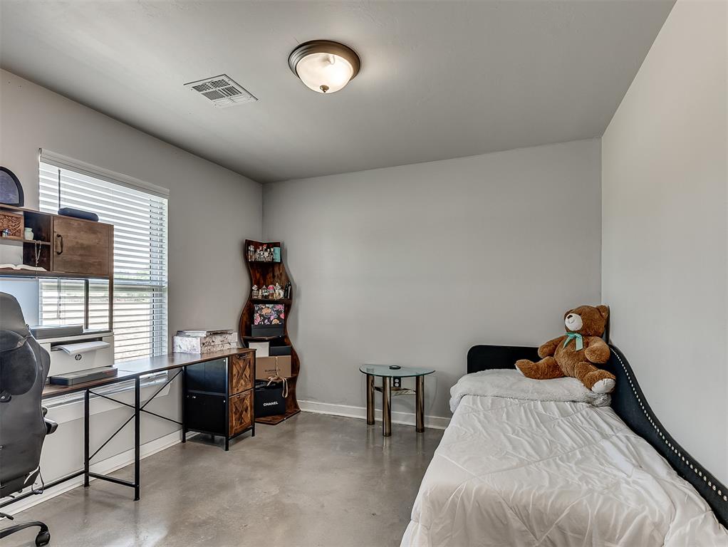 705 NE 38th Street