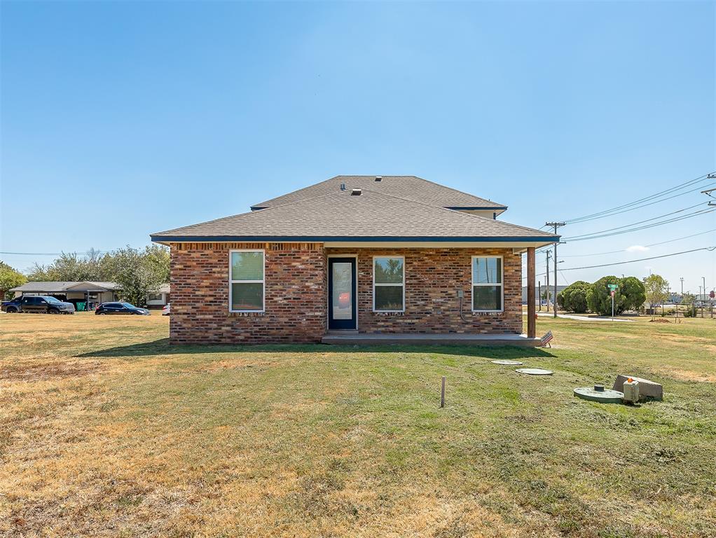 705 NE 38th Street