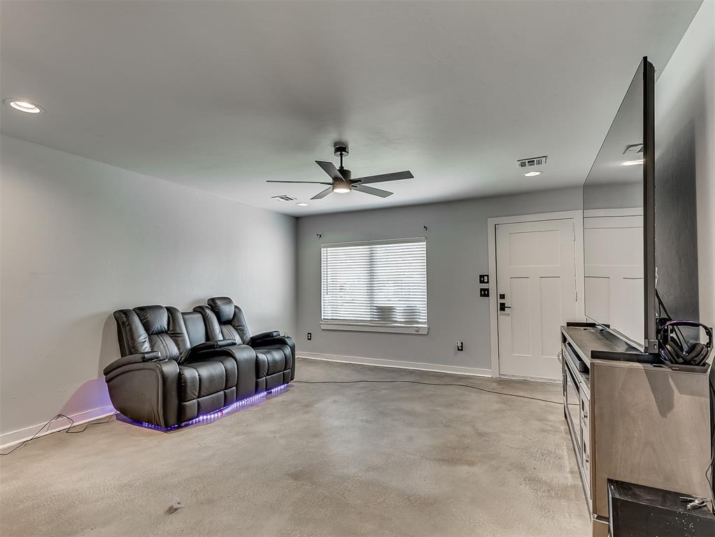 705 NE 38th Street