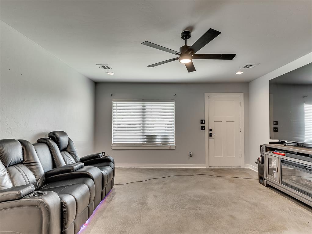 705 NE 38th Street