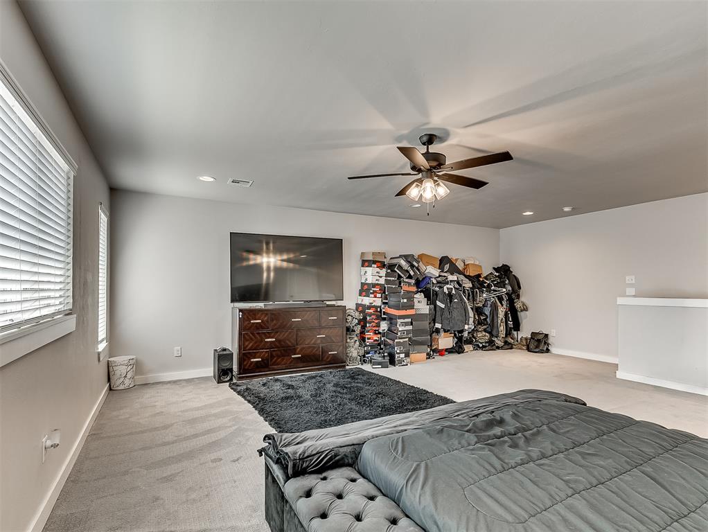 705 NE 38th Street
