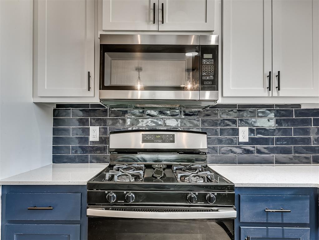 705 NE 38th Street
