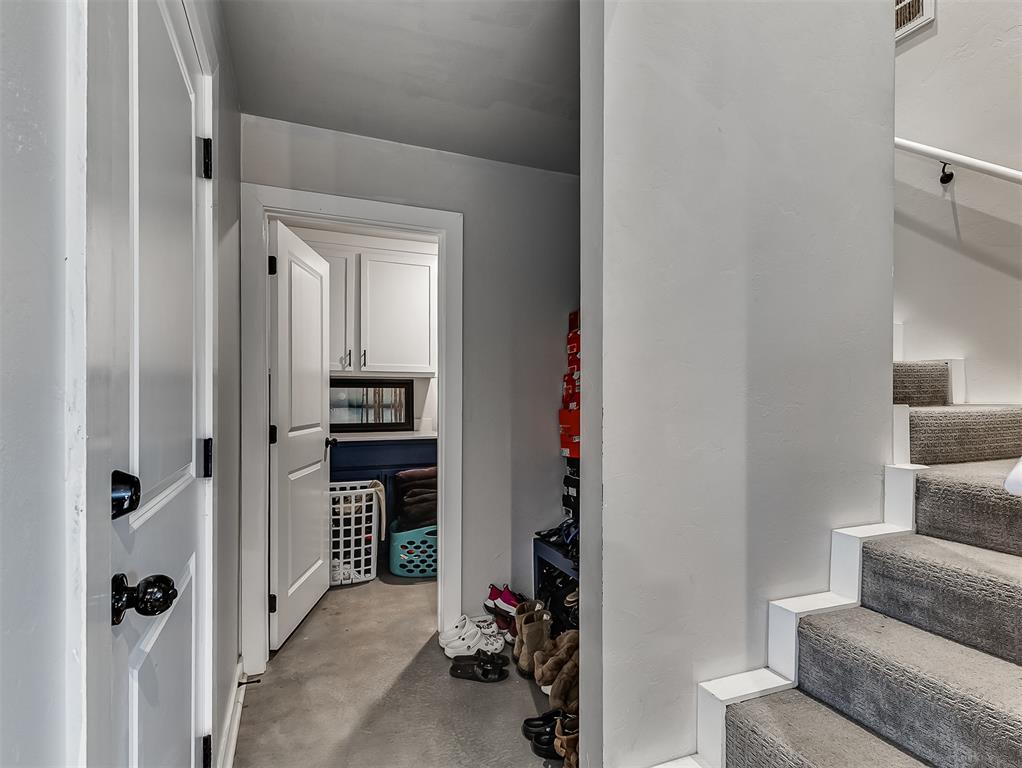 705 NE 38th Street
