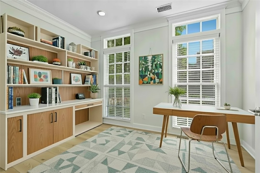 204 Park Square Lane