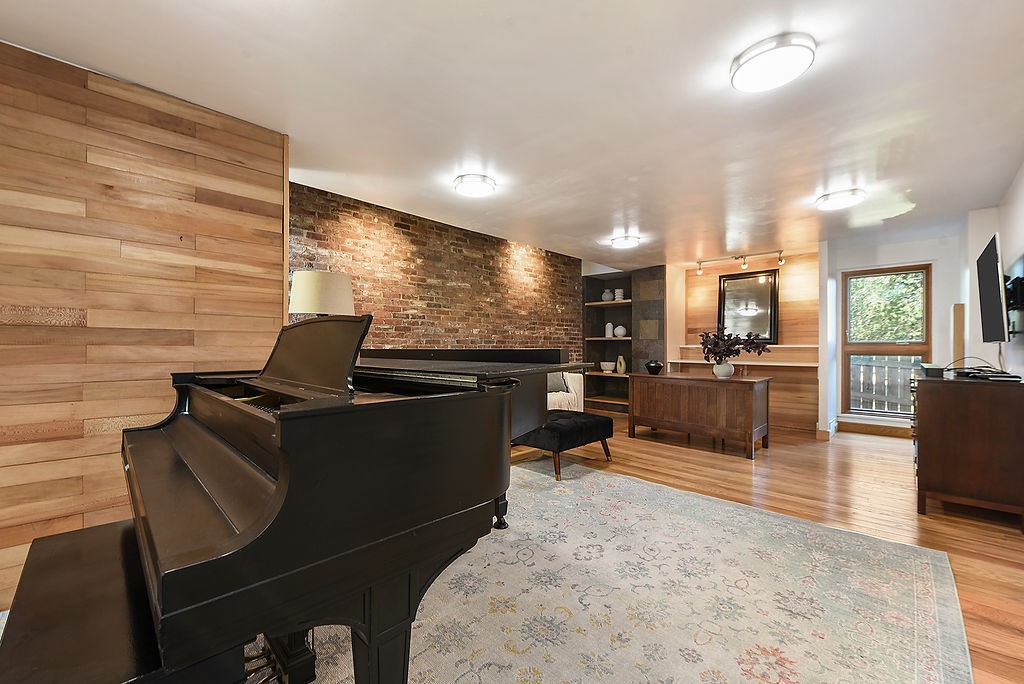 1531 Scott Lane
