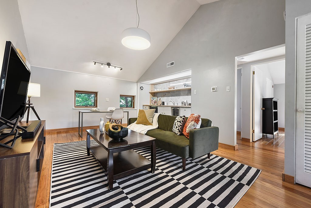 1531 Scott Lane